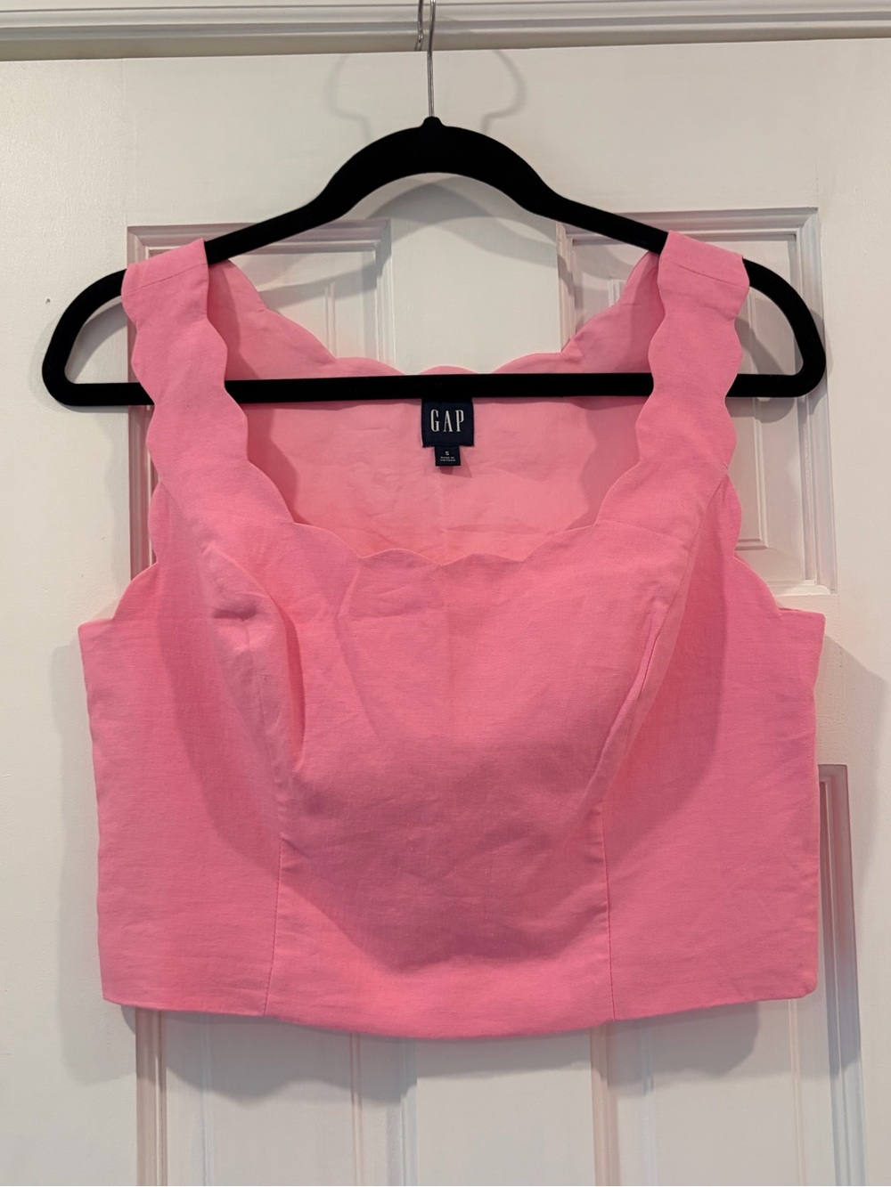 GAP Pink Scalloped Strap Cropped Top
